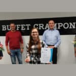 Auszubildende von Buffet Crampon als beste Holzblasinstrumentenmacherin Deutschlands ausgezeichnet