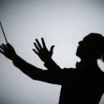 Der Dirigent: Künstlerische Führung oder nur epigonale Pantomime?